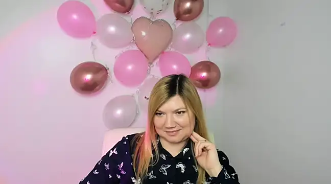 Snapshot of Lola_moree chatting on 12, 2, 2025 Lola moree online show from 12, 2, 2025