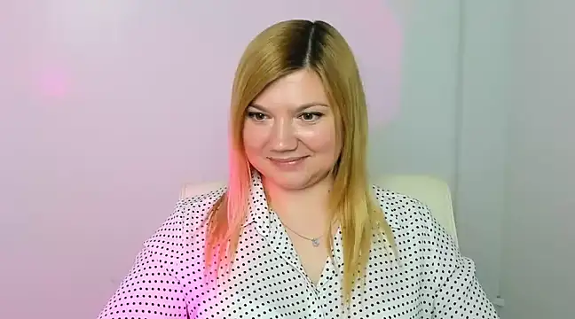 Snapshot of Lola_moree chatting on 14, 3, 2025 Lola moree online show from 14, 3, 2025