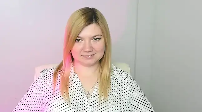 Snapshot of Lola_moree chatting on 19, 3, 2025 Lola moree online show from 19, 3, 2025