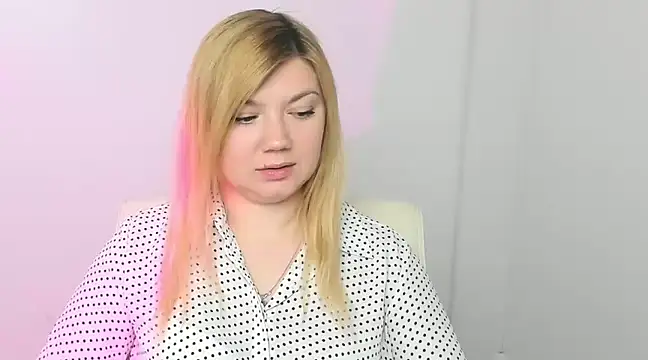 Snapshot of Lola_moree chatting on 20, 3, 2025 Lola moree online show from 20, 3, 2025