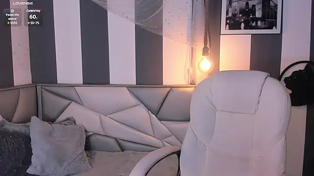 Snapshot of Salome__evans chatting on 4, 2, 2025 Salome evans online show from 4, 2, 2025