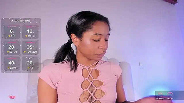 Snapshot of Zaira_Rose_ chatting on 14, 9, 2025 Zaira Rose  online show from 14, 9, 2025