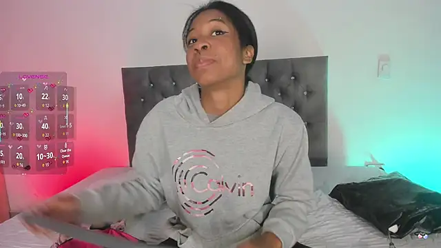 Snapshot of Zaira_Rose_ chatting on 6, 10, 2025 Zaira Rose  online show from 6, 10, 2025