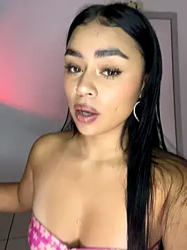 Snapshot of meli_ortiz_ chatting on 1, 10, 2025 meli ortiz  online show from 1, 10, 2025