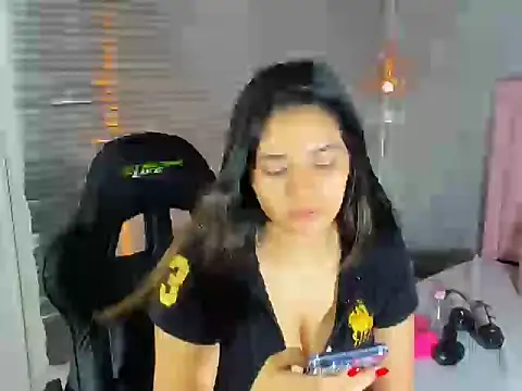 Snapshot of Hadley_ chatting on 27, 9, 2025 Hadley  online show from 27, 9, 2025