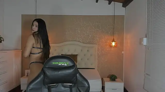 Snapshot of Hadley_ chatting on 21, 10, 2025 Hadley  online show from 21, 10, 2025