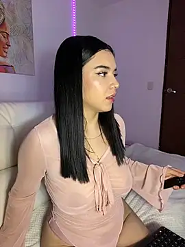 Snapshot of eileensophi chatting on 9, 3, 2025 eileensophi online show from 9, 3, 2025