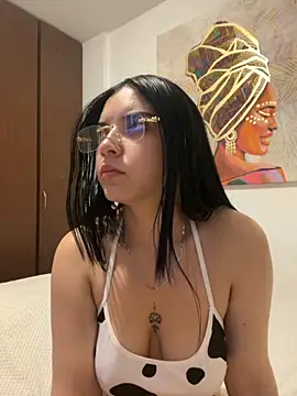 eileensophi online show from 7, 10, 2025