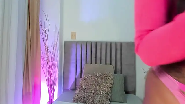 RebecaSanderss online show from 6, 2, 2025