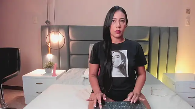 RebecaSanderss online show from 24, 2, 2025