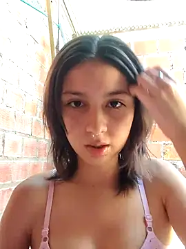 Snapshot of Maiden-Hot chatting on 13, 9, 2025 Maiden-Hot online show from 13, 9, 2025