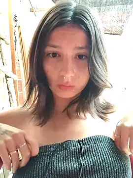 Snapshot of Maiden-Hot chatting on 2, 11, 2025 Maiden-Hot online show from 2, 11, 2025