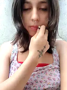 Snapshot of Maiden-Hot chatting on 3, 12, 2025 Maiden-Hot online show from 3, 12, 2025