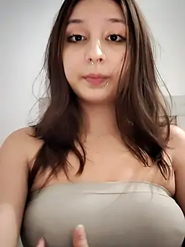 Maiden-Hot online show from 5, 7, 2026