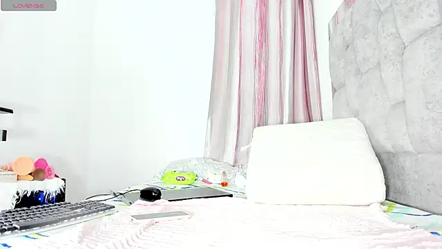 Snapshot of k_stormi_ chatting on 29, 1, 2025 k stormi online show from 29, 1, 2025