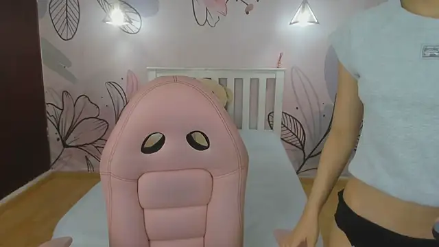 Snapshot of mia_vanucci1 chatting on 18, 3, 2025 mia vanucci1 online show from 18, 3, 2025