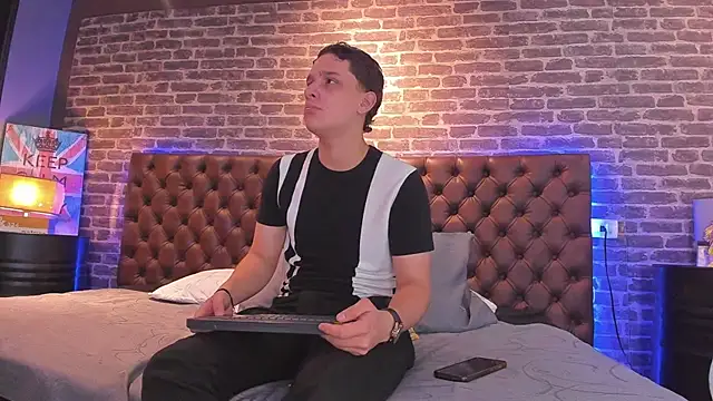 Thomas May4rs online show from 14, 2, 2025