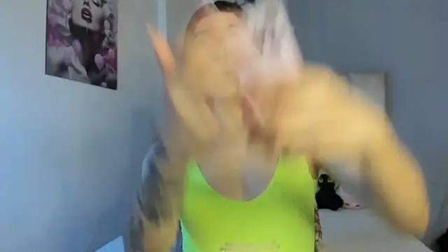 Snapshot of beautiful_doll088 chatting on 20, 12, 2025 beautiful doll088 online show from 20, 12, 2025