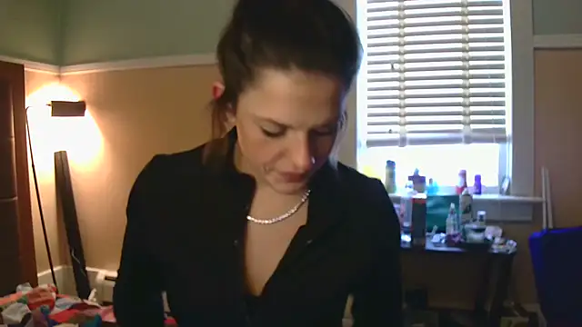 Snapshot of RhyleeRaine chatting on 3, 2, 2025 RhyleeRaine online show from 3, 2, 2025