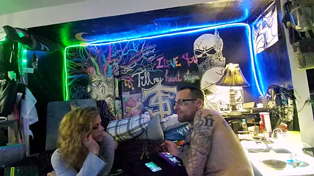 Snapshot of RhyleeRaine chatting on 16, 9, 2025 RhyleeRaine online show from 16, 9, 2025