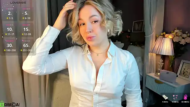 Nikki Kai online show from 18, 9, 2025