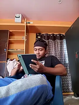 Snapshot of bigcock_thick chatting on 17, 3, 2026 bigcock thick online show from 17, 3, 2026