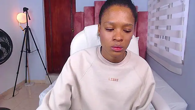 brendathompson  online show from 3, 3, 2025