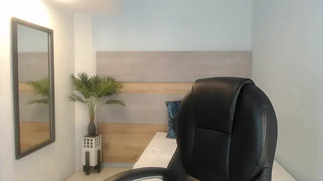 brendathompson  online show from 13, 9, 2025