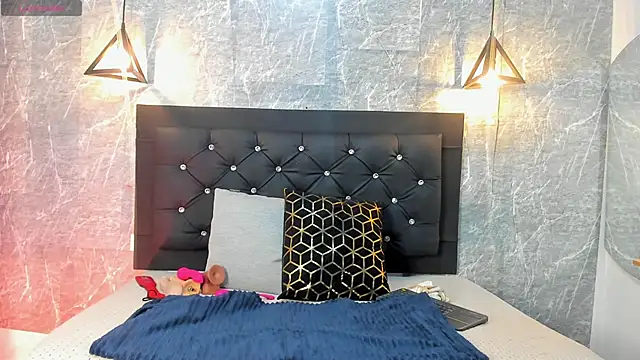 Snapshot of emberhodson chatting on 12, 11, 2025 emberhodson online show from 12, 11, 2025