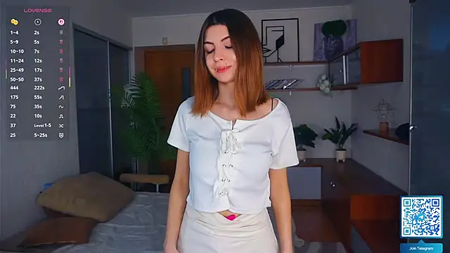 ErlinaBuoy online show from 1, 12, 2025