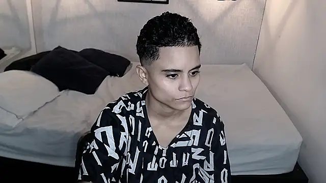 Liiamthompson online show from 7, 3, 2025