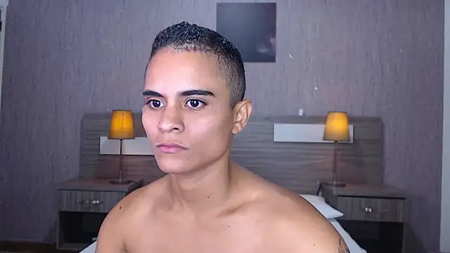 Liiamthompson online show from 21, 9, 2025