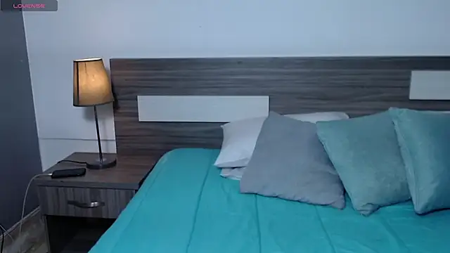 Liiamthompson online show from 21, 2, 2026