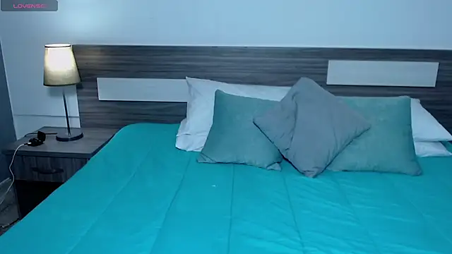 Liiamthompson online show from 25, 2, 2026