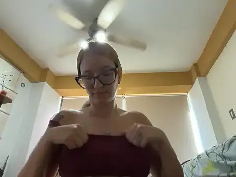 Snapshot of Mermaid-hana chatting on 16, 10, 2025 Mermaid-hana online show from 16, 10, 2025