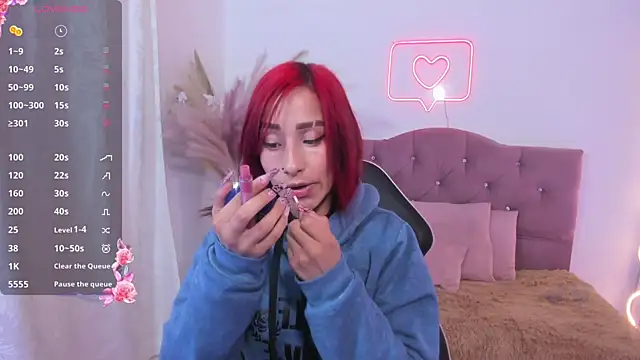 palmerfox tay online show from 9, 10, 2025