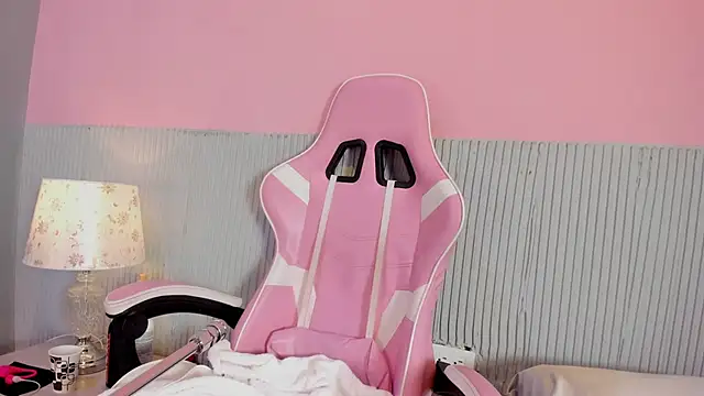 yeikafoxy online show from 5, 10, 2025