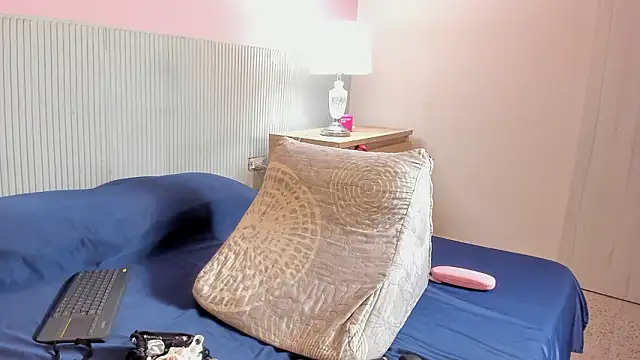 yeikafoxy online show from 7, 3, 2026