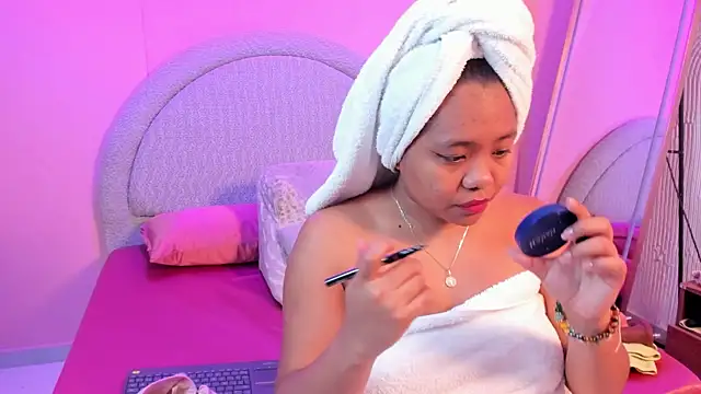 yeikafoxy online show from 10, 5, 2026