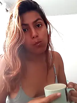 Snapshot of SophiaAntonelli chatting on 10, 9, 2025 SophiaAntonelli online show from 10, 9, 2025