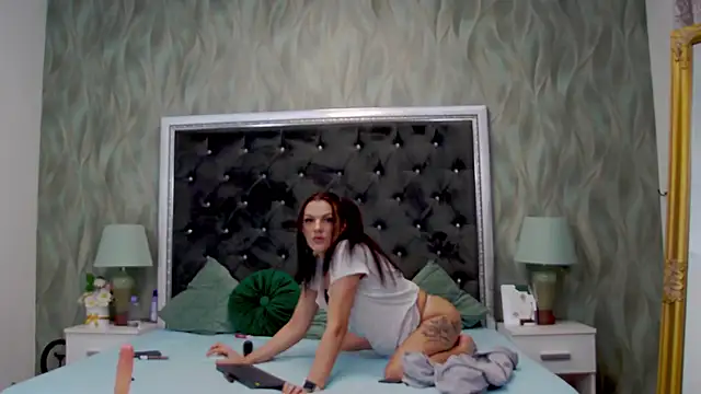 LissaAnn online show from 21, 2, 2025