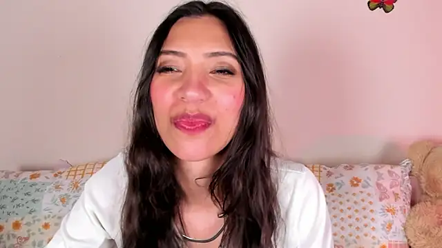 Snapshot of Miss_veronicaa2 chatting on 8, 1, 2026 Miss veronicaa2 online show from 8, 1, 2026