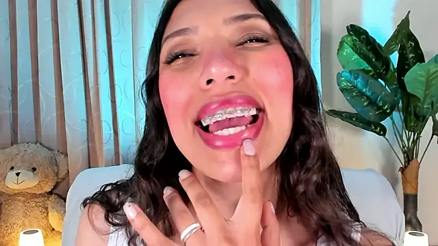 Miss veronicaa2 online show from 23, 2, 2026