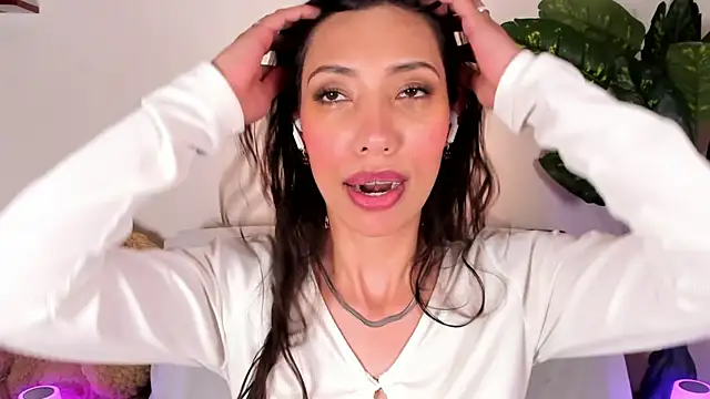 Miss veronicaa2 online show from 11, 5, 2026