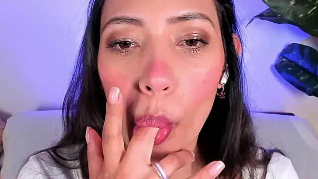 Miss veronicaa2 online show from 14, 5, 2026