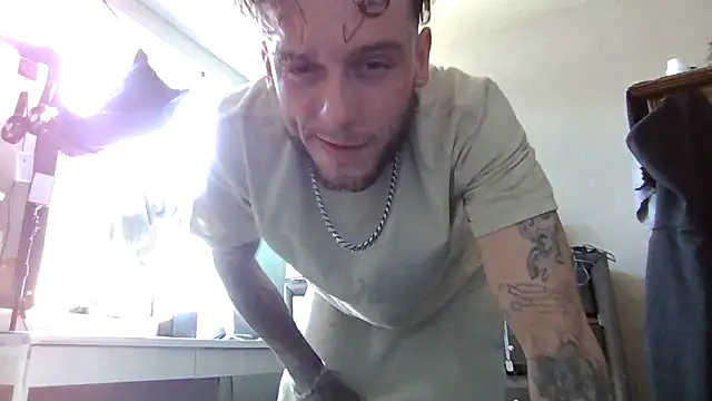 cruz815 online show from 15, 4, 2026