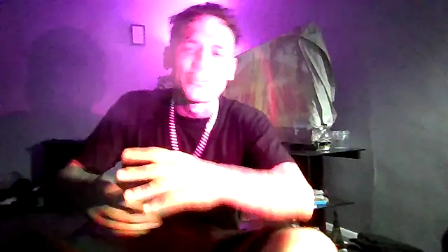 Snapshot of cruz815 chatting on 13, 6, 2026 cruz815 online show from 13, 6, 2026