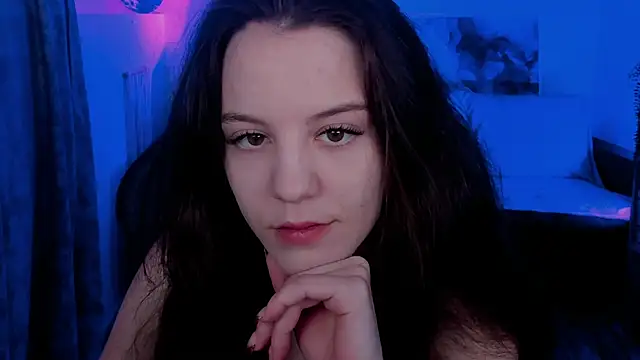 Snapshot of MilaStoyne chatting on 26, 11, 2025 MilaStoyne online show from 26, 11, 2025