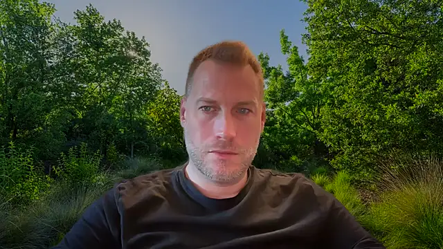 Snapshot of Christian87xxx chatting on 17, 9, 2025 Christian87xxx online show from 17, 9, 2025