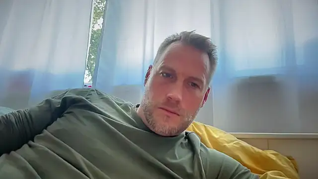 Snapshot of Christian87xxx chatting on 19, 9, 2025 Christian87xxx online show from 19, 9, 2025